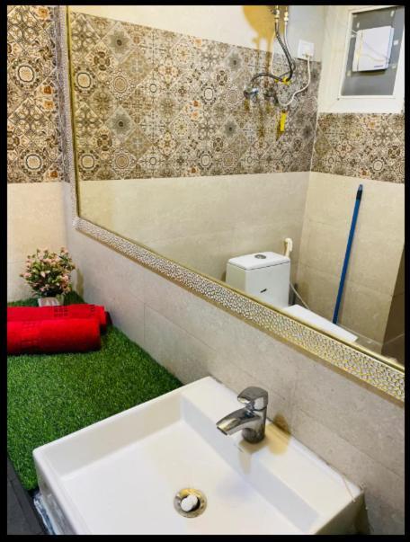 Kinky Dark Rooms Greater Noida Exterior photo
